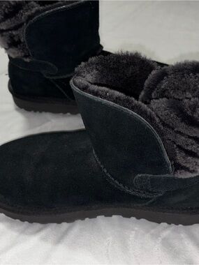 UGG Women's Black Suede Shearling Short Boot
